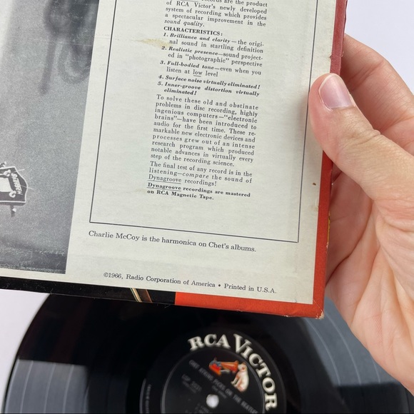 Chet Atkins Picks On The Beatles Vinyl Music Record - Picture 6 of 7